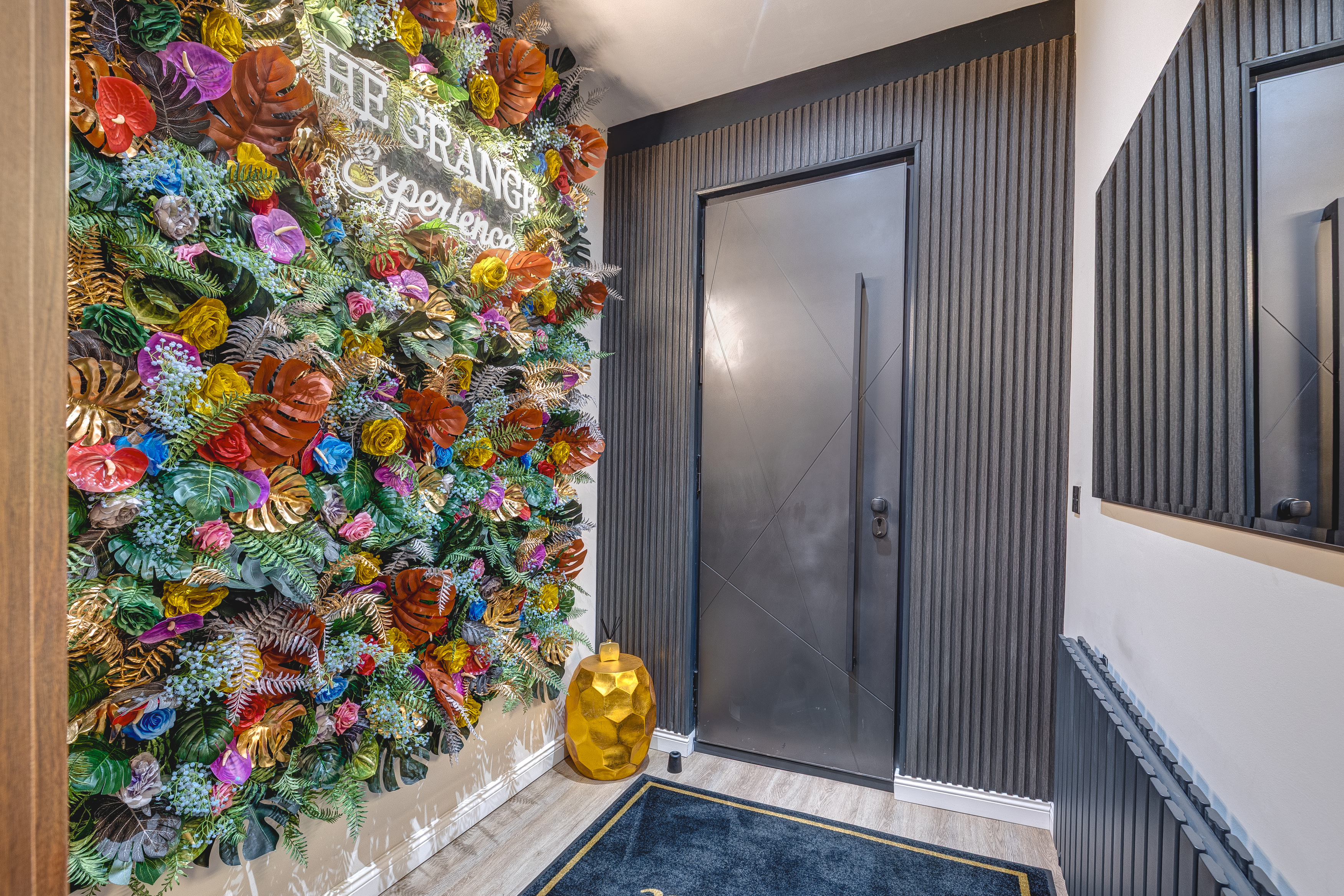 THE PRIVATE LUXURY GRANGE SPA Suite Interior Details 2